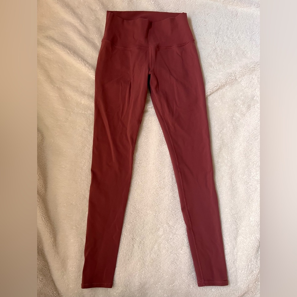 Alo Air brushed
Waist 12” (XS)
Inseam 28”